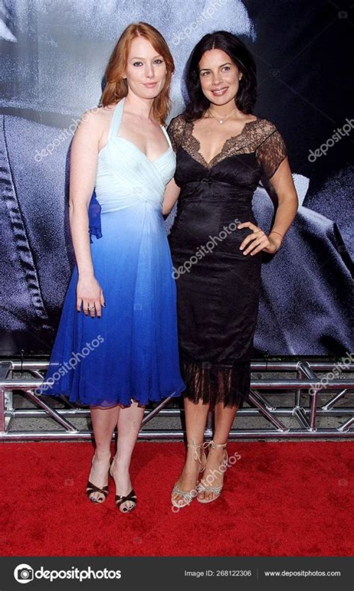 Zuleikha Robinson Bra Size, Age, Weight, Height, Measurements